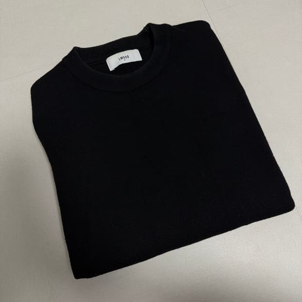 46) LMOOD 화란 세미오버 니트 블랙