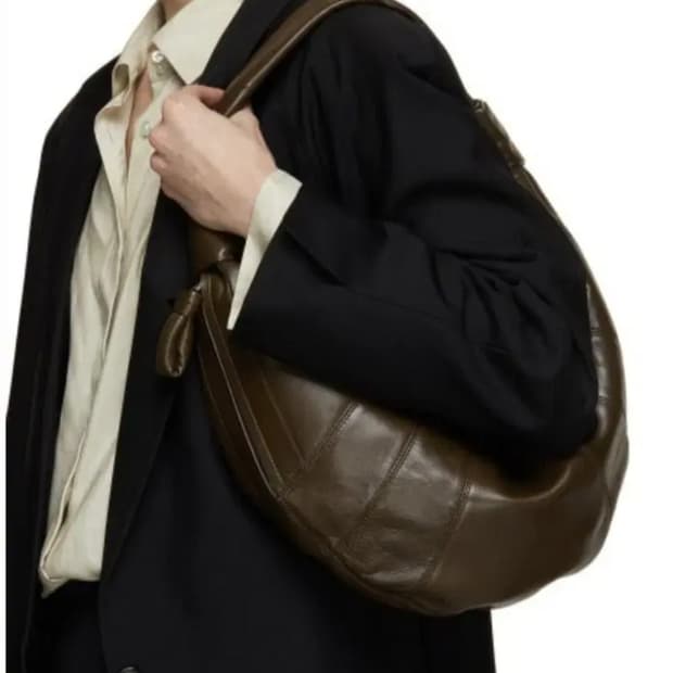 르메르 포춘백 다크토바코 구합니다.