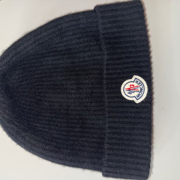 몽클레어 비니 블랙