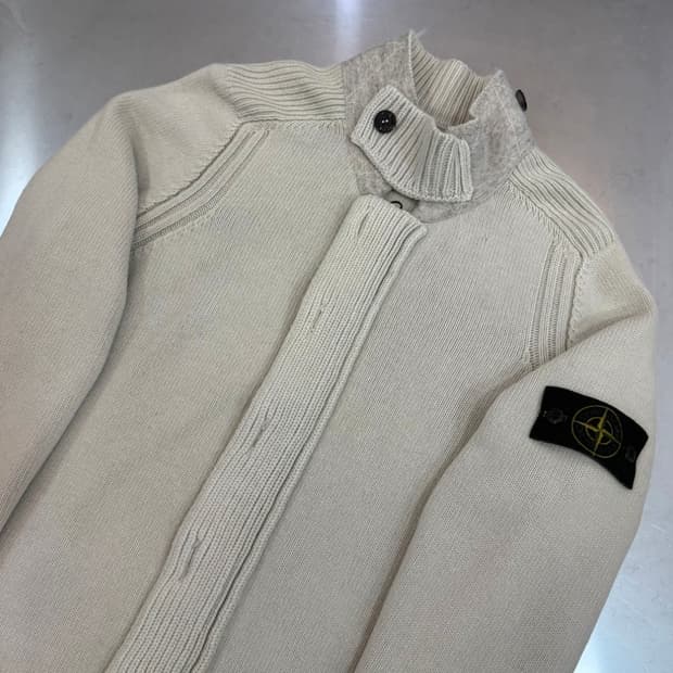 [당일배송] 스톤아일랜드(Stone Island) 램스울 짚업 가디건 M