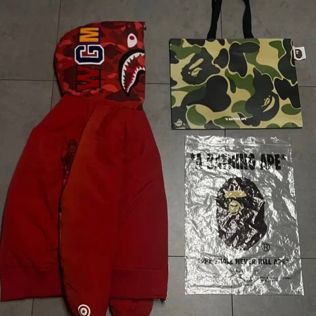 베이프 적계 패딩 샤크 후드집업