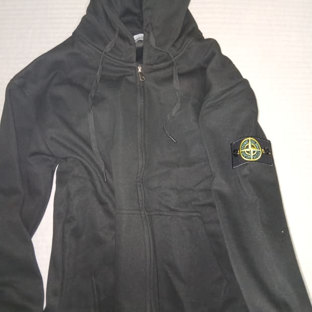 스톤아일랜드 후드집업 