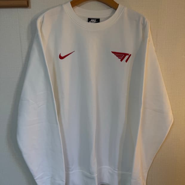 [105]나이키 T1 페이커 맨투맨 화이트