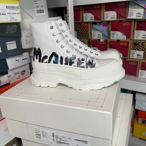 43)알렉산더 맥퀸 오버솔 부츠 화이트 멀티