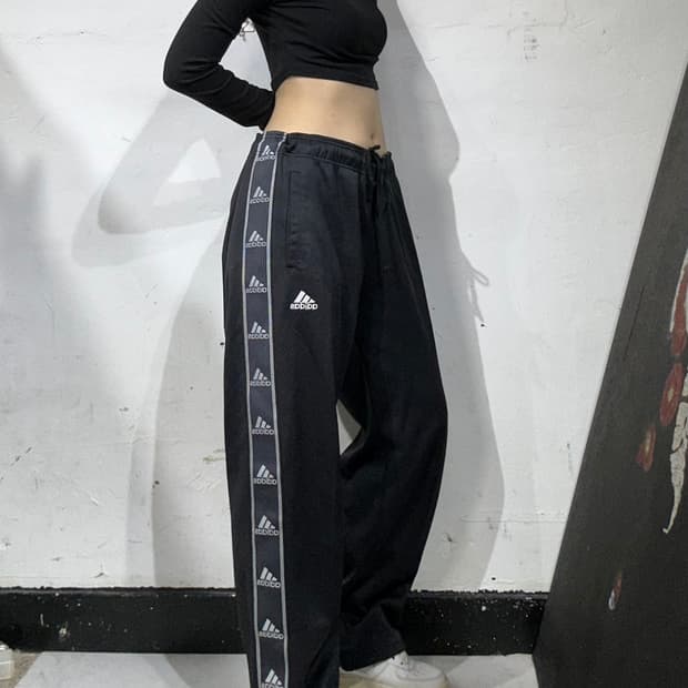 아디다스 블랙 로고 사이드 라인 와이드 추리닝 트레이닝 팬츠 L