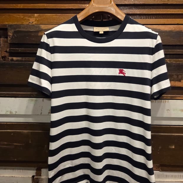 버버리 클래식 티셔츠