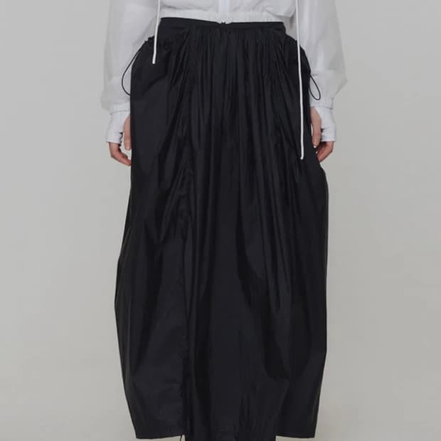 새상품 )) 아모멘토 레이어드 셔링 스커트