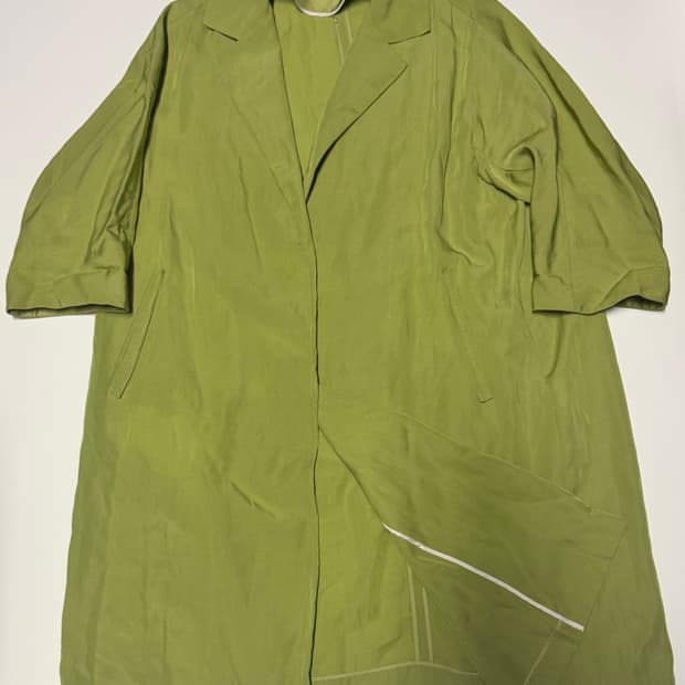 정품!! 르베이지 23년도 투 버튼 린넨 셔츠형 코트 F 연두