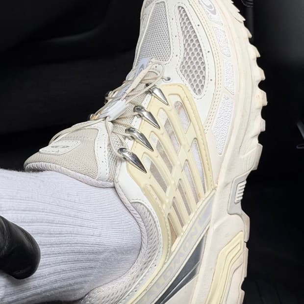 살로몬 ACS PRO 화이트/바닐라 250 새상품 