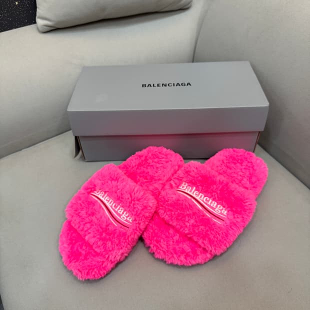 새상품급 발렌시아가 슬라이드 슬리퍼 36사이즈