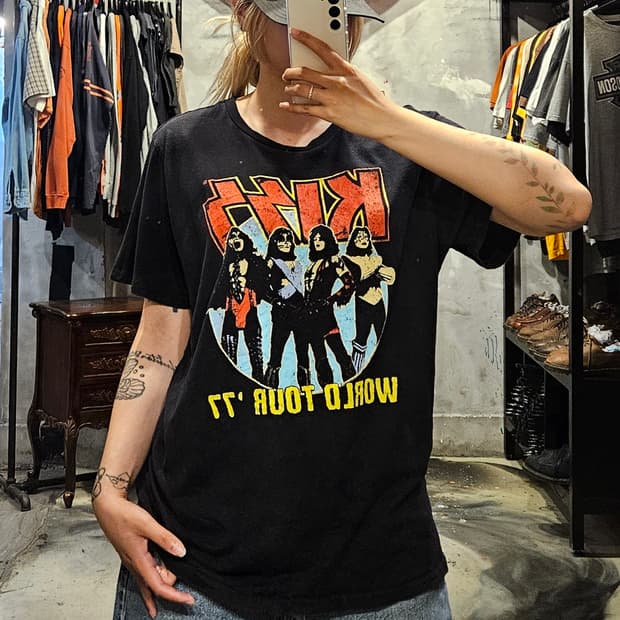 KISS