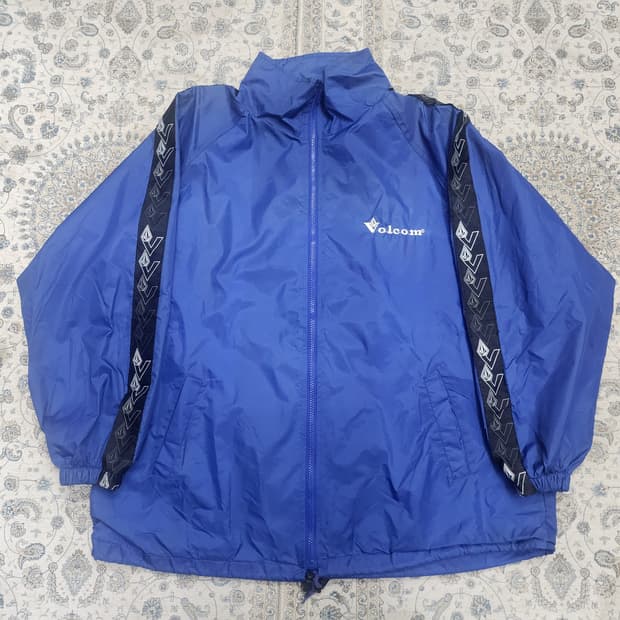 VOLCOM 볼컴 웜업자켓 L (크게나옴) (105-110)