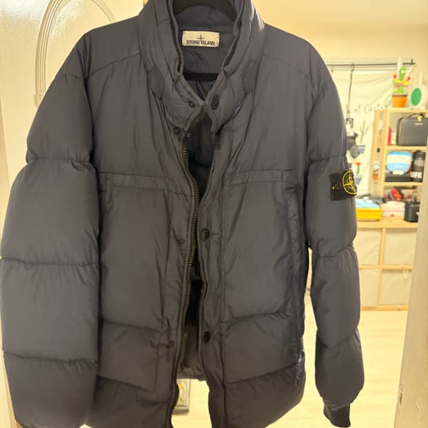 스톤아일랜드 크링클랩스 20FW 논후드팝니다.