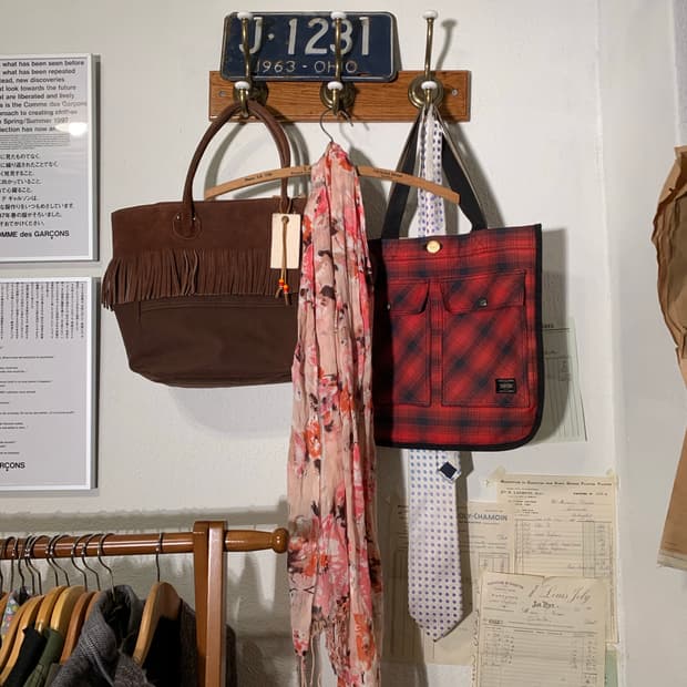 레이빔즈 플라워 패턴 롱 스카프