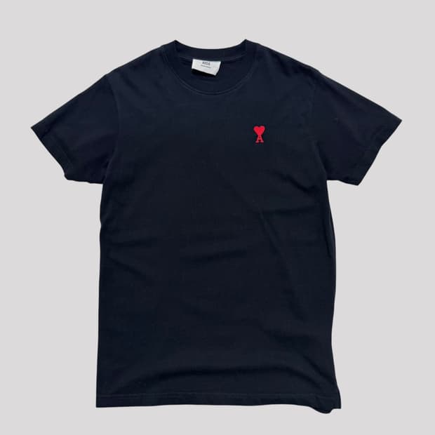 정품 아미 블랙 반팔 티셔츠