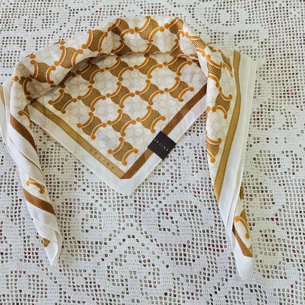 셀린느 마카담 패턴 손수건 57ㅡ57