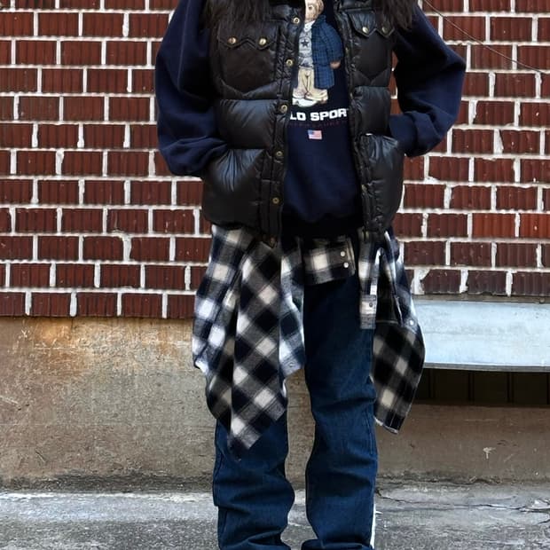 칼하트 패디조끼 폴로 베어 맨투맨 리바이스 셔츠 에드윈 팬츠 코디