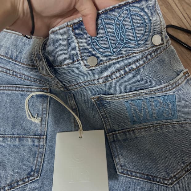 플라스틱 프로덕트 바지 MPa CALF POCKET PANTS