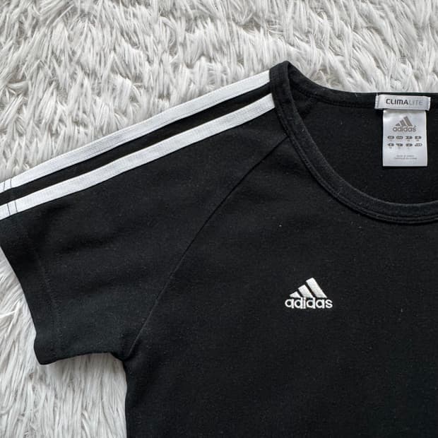 ADIDAS 일본빈티지 반팔 슬림핏반팔티 딱붙핏 아디다스 크롭티 L 42