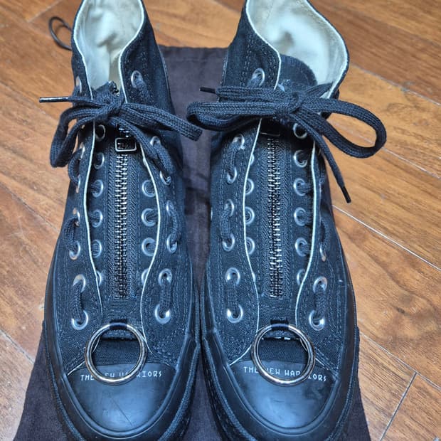 컨버스&언더커버 콜라보 스니커즈