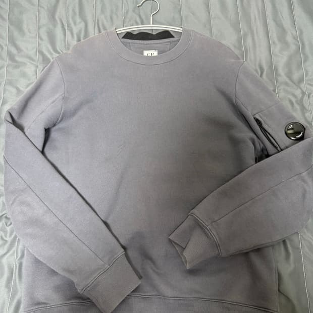 cp컴퍼니 맨투맨 