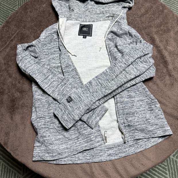 오베이 후드집업