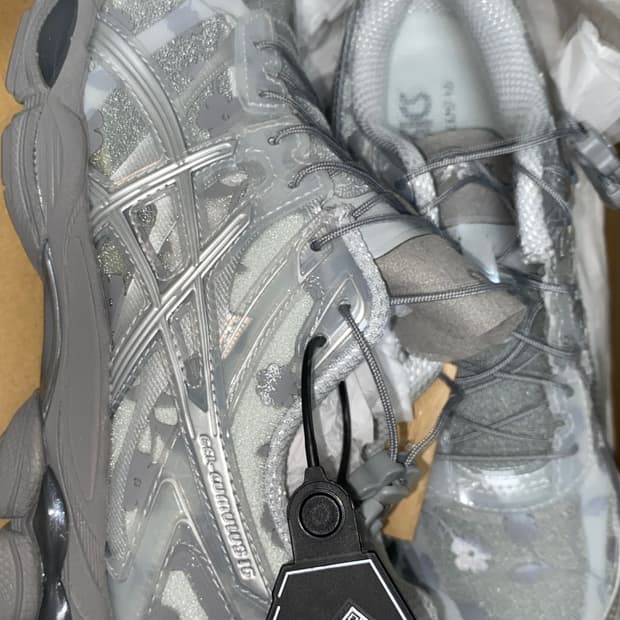 아식스 x 세실리에 반센 젤 큐물러스 16 그레이