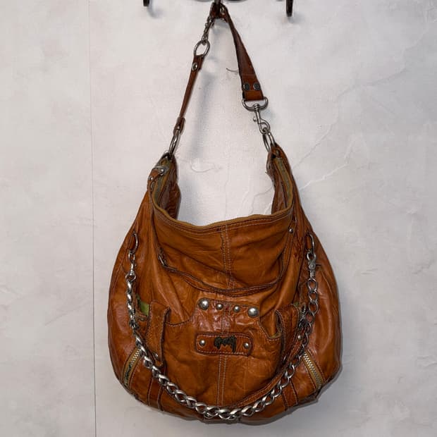 TANKUS camel lamb skin stud chain 숄더백