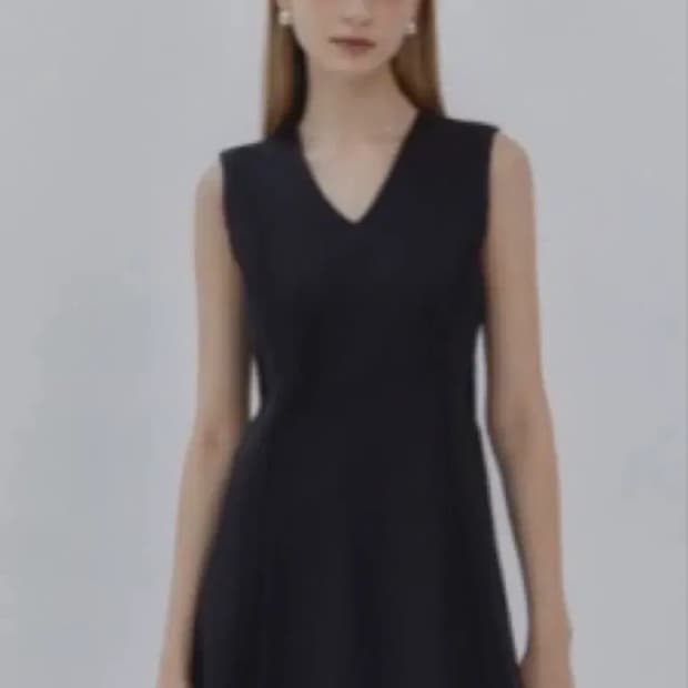 트리밍버드 V-neck Flare Long One-piece