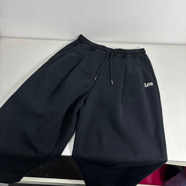 S 95 LEE 리 다크네이비 세미와이드 원턱 스웻팬츠