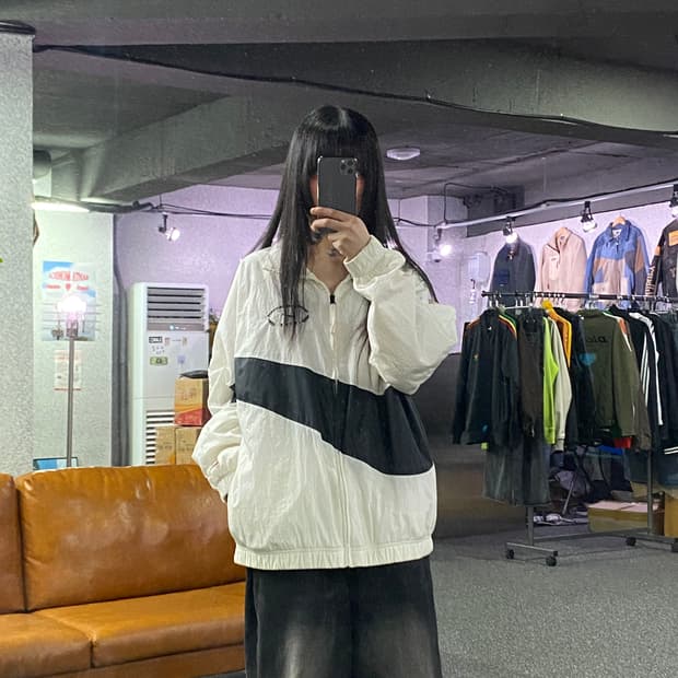 나이키 빅스우시 우븐 윈드브레이커 화이트블랙자켓  B4530