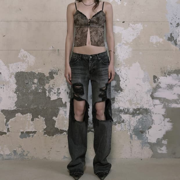 보헤미안서울 DISTRESSED DEEP GRAY JEANS