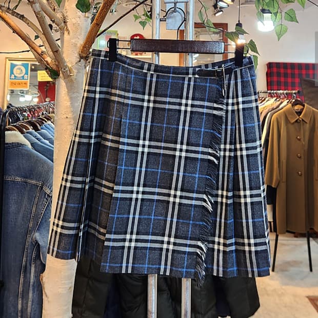 BURBERRY 버버리 블루라벨 체크 랩 버클 빈티지 스커트