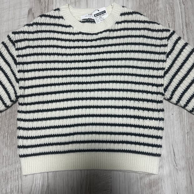 행텐 스트라이프 니트