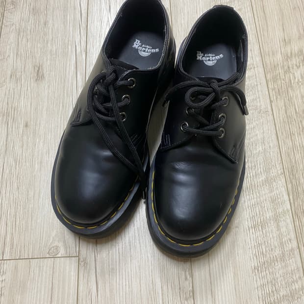 닥터마틴 1461 3홀 쿼드 250