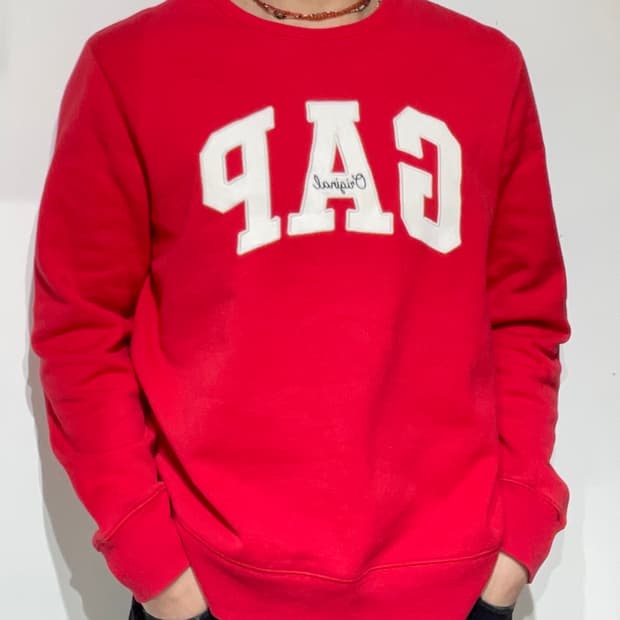 갭 빅로고 레드 스웻셔츠