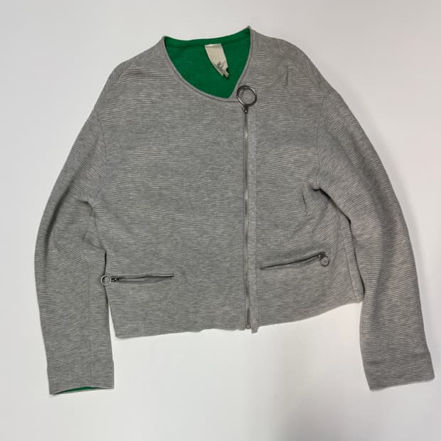 여성 오즈세컨 귀여운 크롭 울 니트 사선 집업