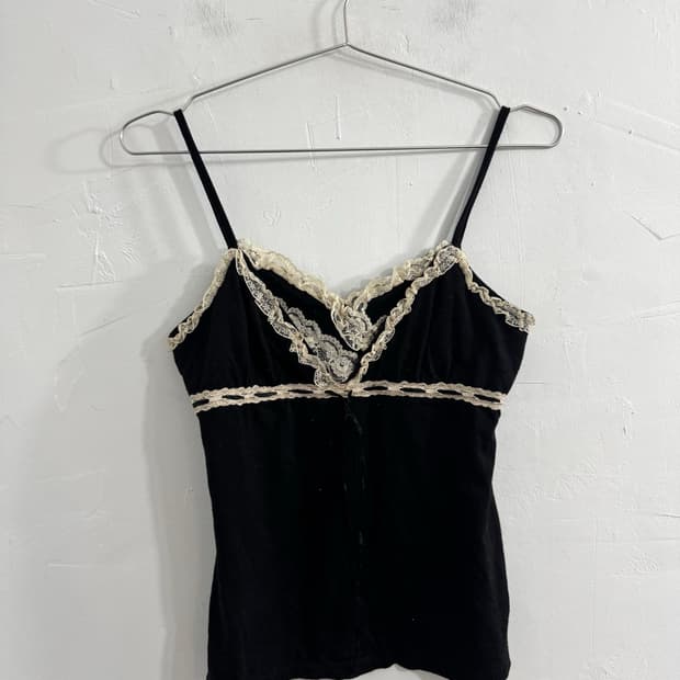lace sleeveless