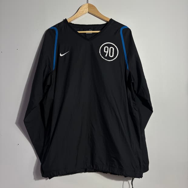 나이키 블랙 스우시 90 로고 브이넥 바람막이 (무료배송)