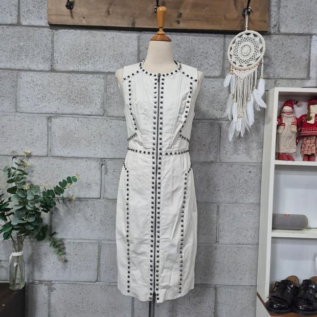 bebe 천연가죽 징 원피스