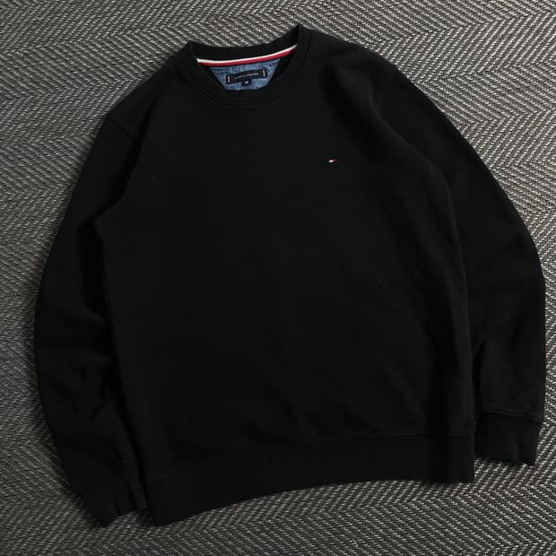 타미힐피거 스몰 자수로고 블랙 맨투맨y 3904