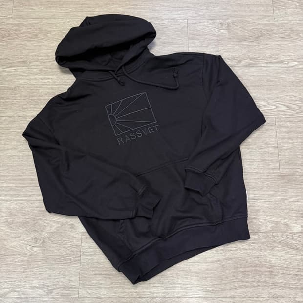 Rassvet 로고 풀오버 후드티