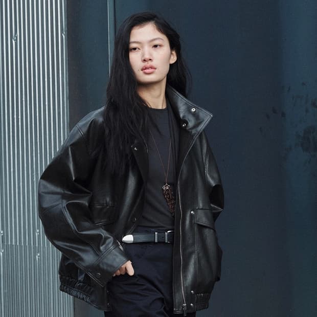 테누브 하이넥 레더 블루종 점퍼_다크 브라운