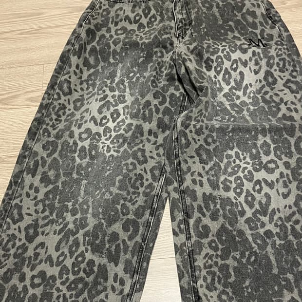 무센트 디트 스냅 버튼 레오파드 호피 와이드 팬츠 M
