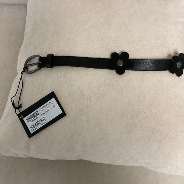 moschino flower belt