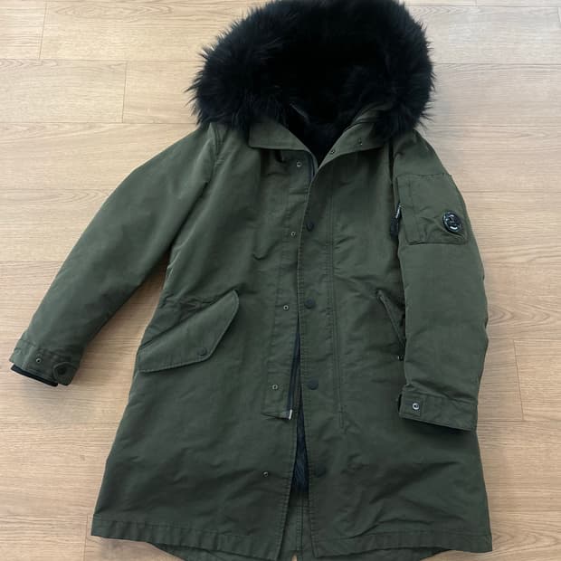 C.P. 컴퍼니 라쿤 야상 패딩