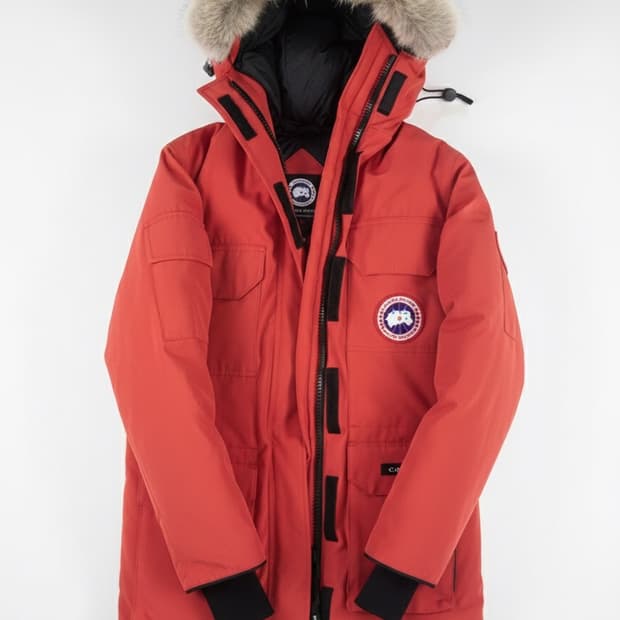 캐나다구스 익스페디션 레드 파카 90size 판매합니다 (거의새거)