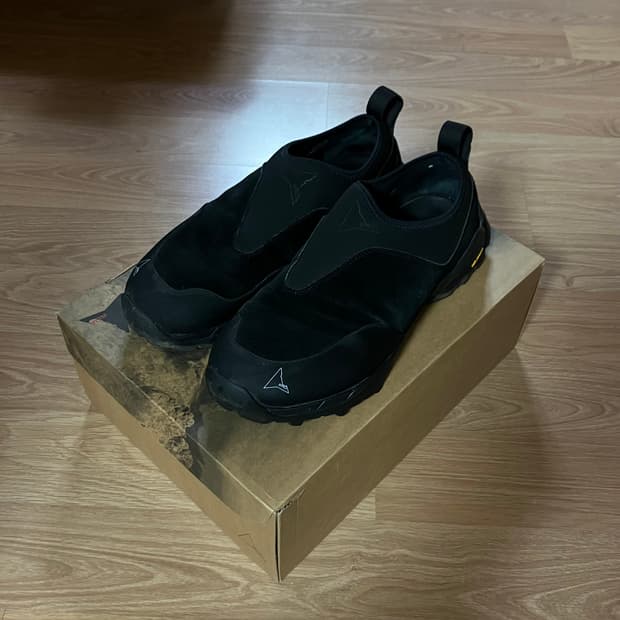 로아 하이킹 슬립온 블랙