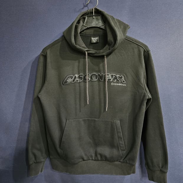 디스커버리 블랙차콜 남성 세미오버핏 95 기모 포켓 후드티 