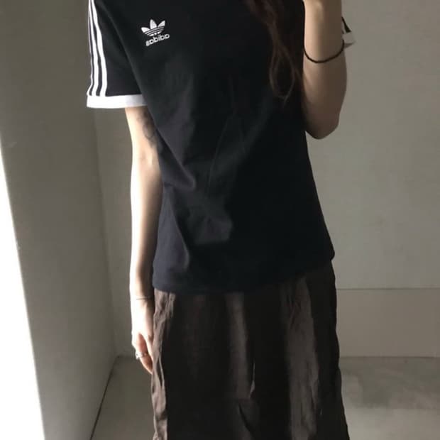 아디다스 검흰 링거티